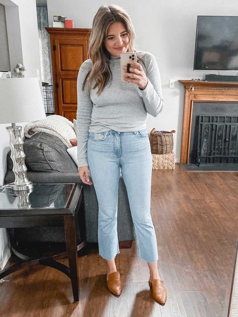 Everlane 90s Cheeky Jean, Everlane Outfit, Goal Outfits, Crazy Pants, 23 Style, Everlane Jeans, Everyday Casual Outfits, Winter Closet, Spring Wear