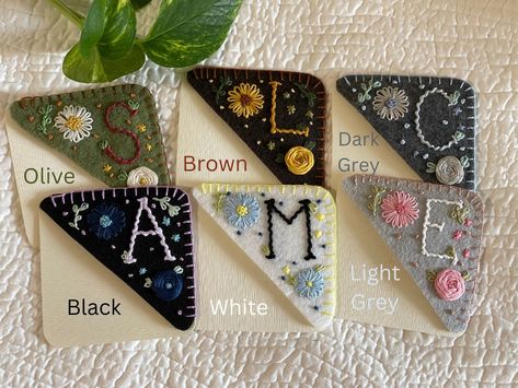 Hand Embroidered Personalized Initial Corner Bookmark - Etsy Book Marks Felt, Embroidered Book Mark Corner, Corner Embroidered Bookmark, Embroidered Corner Bookmark Diy, Hand Embroidered Gifts Ideas, Embroidered Bookmarks Diy, Felt Corner Bookmarks Diy, Felt Bookmark Corner, Embroidered Gifts Ideas