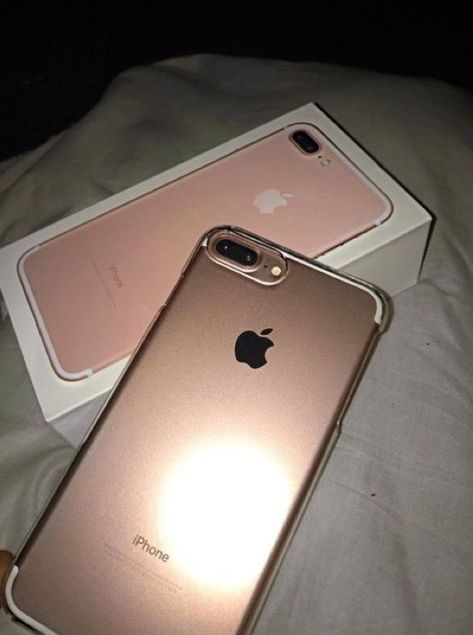 Pinterest | SheSoBoujiee 🦋🍭💕🥵 Iphone 7plus Rose Gold, Iphone 7 Rose Gold, Apple Iphone Accessories, Filmy Vintage, Iphone Obsession, Apple Phone Case, Iphone Accessories, Free Iphone, Apple Phone