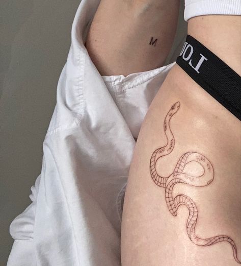 Patchwork, Snake Tattoo Upper Thigh, Snake Tattoo Fine Line, Fine Line Thigh Tattoo, Fineline Snake Tattoo, Line Snake Tattoo, Line Tattoo Inspiration, Fine Line Snake Tattoo, Fine Line Hip Tattoo