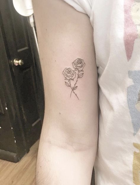 Two Roses Intertwined Tattoo, Two Roses Tattoo Design For Women, Dainty Rose Bouquet Tattoo, Simple Rose Bouquet Tattoo, Bundle Of Roses Tattoo, Cute Small Rose Tattoos, Bunch Of Roses Tattoo, Rose Tattoo On Bicep, Roses Bouquet Tattoo