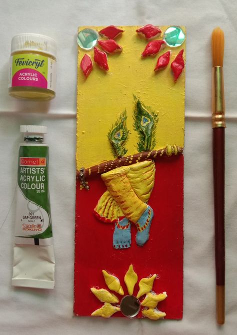 Lippan Art of Krishna's Lotus Feet ,Flute, Peacock feather Don't forget to follow me here And Subscribe my YouTube channel for Tutorials YOUTUBE :https://youtube.com/channel/UC9PlA58OWhlsahGCsngT_Sg Peacock Feather Lippan Art, Krishna Clay Art, Krishna Lippan Art, Peacock Lippan Art, Chaturthi Decoration, Terracotta Jewellery Making, Ganesh Chaturthi Decoration, Hanging Crafts, Leg Painting