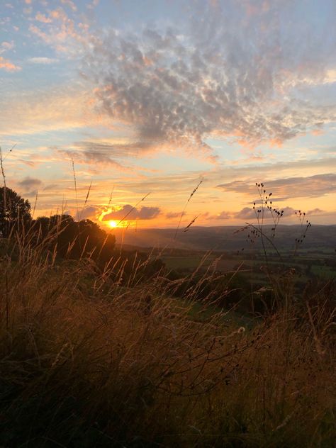 Nature, Aesthetic Camping, Grassy Hill, Hill View, Welsh Countryside, Sunset Hill, Sunset Hills, Camping Aesthetic, Evening Light