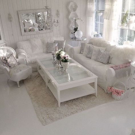 37 White and Silver Living Room Ideas That Will Inspire You - Home Decor Bliss Silver Living Room, White Living Room Decor, Living Room Decor Cozy, White Living, White Living Room, Chic Living, White Rooms, White Furniture, Cozy Living Rooms