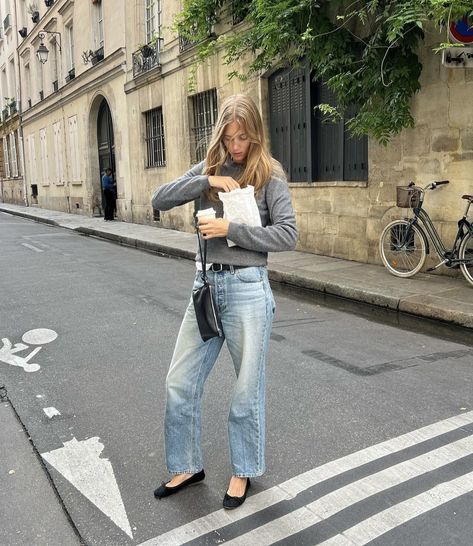 Moosgaard Style, Cecilie Moosgaard, Mom Jeans Outfit, Chic Winter Outfits, Fade Styles, Classy Casual Outfits, Classy Casual, Fall Fits, Parisian Chic