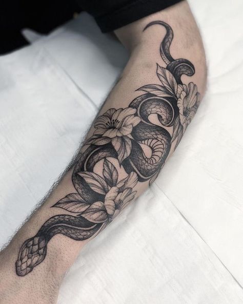 Snake Gap Filler Tattoo, Snake And Flowers, Serpent Tattoo, Forarm Tattoos, Snake Tattoo Design, Cat Tattoos, Forearm Tattoo Women, Tiny Tattoo, Diy Tattoo