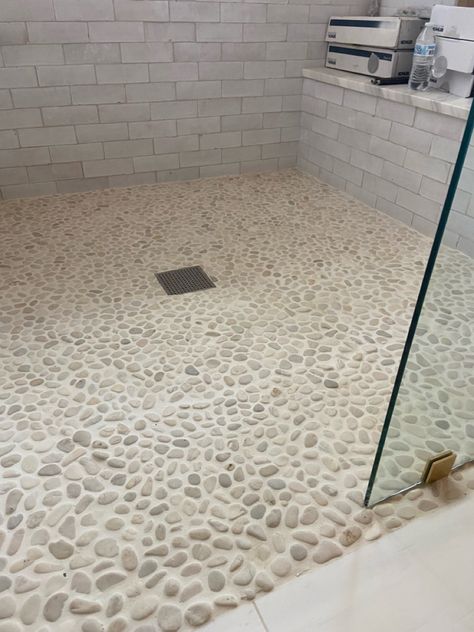 Rock Bottom Shower Floor, River Rock Tile Bathroom, Rock Floor Bathroom, River Stone Shower Floor, Shower With Stone Floor, Pebble Floor Bathroom, Pebble Floor Shower Ideas, River Rock Bathroom Floor, Rock Bathroom Floor