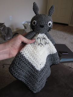 Forgotten Fox: Totoro Lovey Free Pattern Totoro Pattern, Diy Laine, Triple Crochet Stitch, Crochet Totoro, Lovey Crochet Pattern, Lovey Crochet, Hantverk Diy, Crochet Lovey, Confection Au Crochet