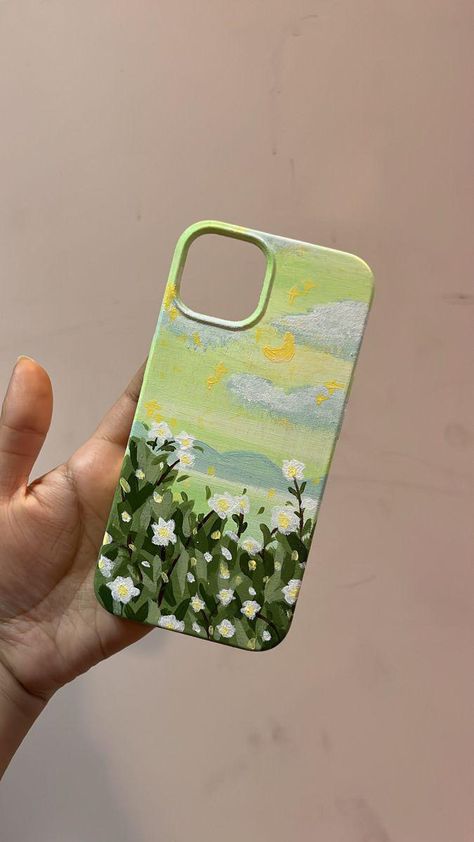 Phone Case Paintings Ideas, Phone Case Painting Ideas Acrylic Simple, Ball Pen Sketch Aesthetic, Hand Painted Phone Case Acrylics, Phonecase Painting Aesthetic, Iphone Case Painting Diy, Art Phone Cases Paint, Phone Case Ideas Paint, Phone Case Painting Ideas Acrylic