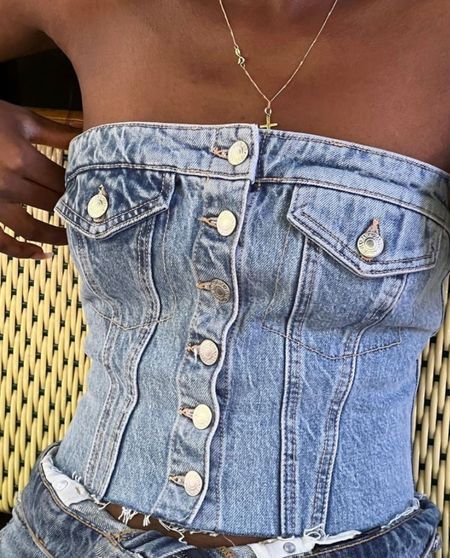 Denim Going Out Outfit, Jean Top Outfits, Denim Tube Top, Denim Corset Top, Nashville Outfits, Chique Outfits, Denim Corset, Moda Jeans, Looks Party