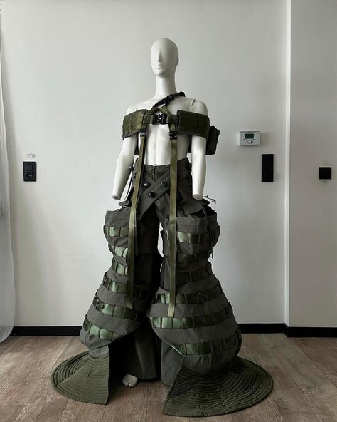 Military wedding dress by @aojierou . . . THIS IS STUNNING . . . #moonbeamexhibitions #fashiondesigner #fashiondesign #futureoffashion #fashion #brand Wedding Dress Art, Drag Queen Outfits, Military Dresses, Upcycle Clothes Diy, Barcelona Fashion, Military Wedding, Conceptual Fashion, Archive Fashion, Country Fashion