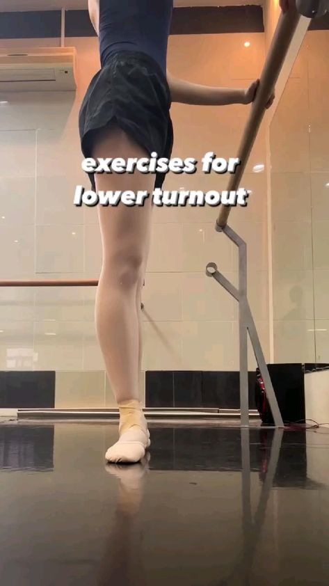 At Home Ballet Workout, Dancer Turnout Workout, Feet Workout Ballet, Ballet How To, How To Get Hyperextended Knees, How To Start Ballet At Home, Train Like A Ballerina, Ballet Basics Moves, Ballet Stretches For Flexibility Beginners