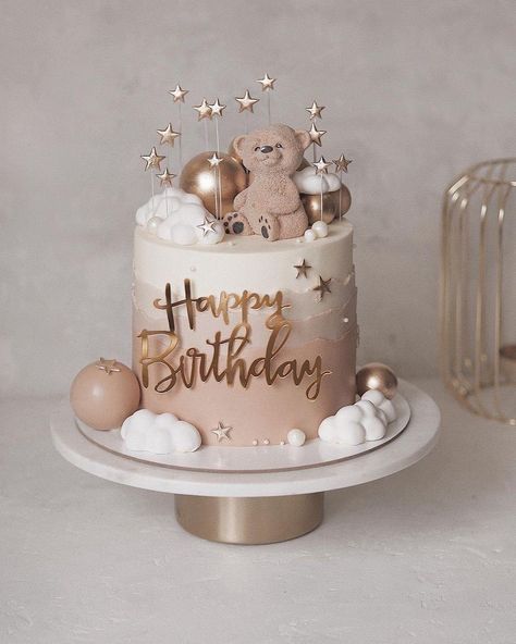 Beige Cake Birthday, Beige Birthday Theme, Girly Birthday Cakes, Cake Designs For Boy, Trending Summer Nails, Modern Birthday Cakes, Birthday Cake Design, Pastry Chocolate, Small Birthday Cakes