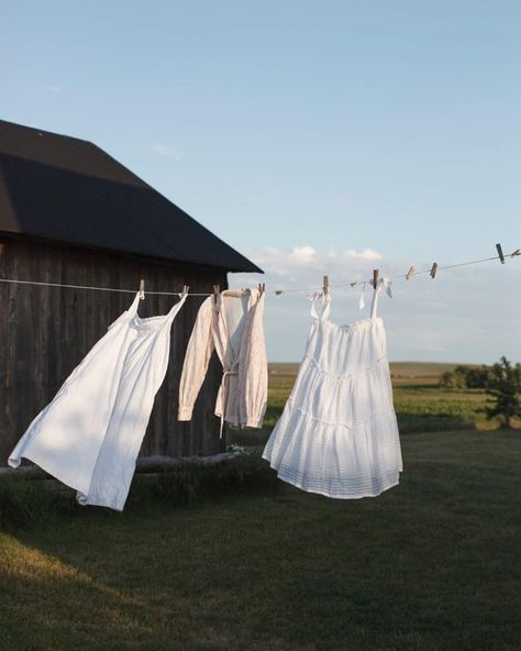 Holiday Photography, Clothing Photography, Summer Is Here, Instagram Summer, Slow Living, Clothes Line, Pics Art, Agra, Country Life