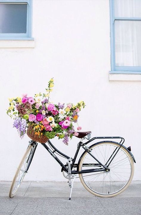 My kind of heaven, biking with a basket brimming with fresh flowers! Bicycle With Flowers, Spring Flower Arrangements, Deco Floral, Spring Has Sprung, Home House, Jolie Photo, Beautiful Blooms, Love Flowers, My Flower