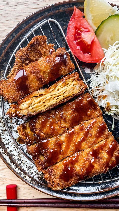 Yuba Recipe, Curry Katsu, Katsu Don, Katsu Sando, Deep Fried Tofu, Katsu Curry, Chicken Katsu, Shredded Cabbage, Fried Tofu