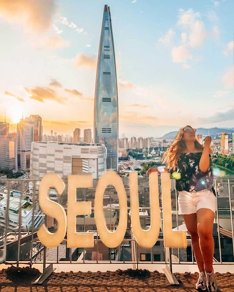 Places In Seoul, Seoul Night, Things To Do In Seoul, Korea Photoshoot, Namsan Tower, Seoul Korea Travel, Vacation Pics, Han River, Lotte World