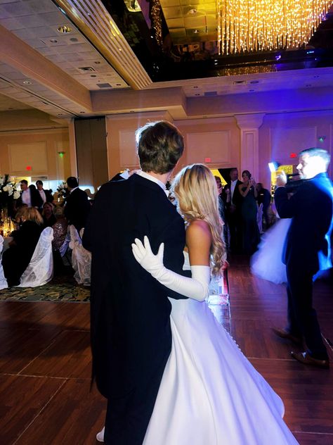 Debutante Ball Aesthetic, Debutante Aesthetic, Connie Aesthetic, Deb Photos, Vienna Ball, Deb Ball, Ballroom Aesthetic, Ball Dancing, Debutante Dresses