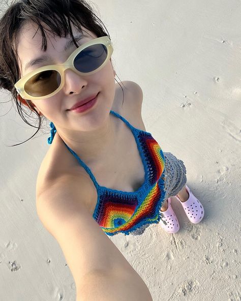 Seulgi Instagram, Beach Crochet, Kang Seul-gi, Summer Icon, Kang Seulgi, Red Velvet Seulgi, Girl Cakes, Kpop Girl Groups, South Korean Girls