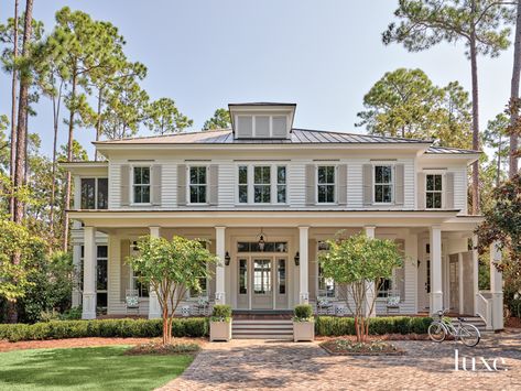 Consider This South Carolina Vacation Home An Ode To Summer And Sunrises palmetto bluff river house white exterior - Luxe Interiors + Design Palmetto Bluff Homes, South Carolina Vacation, Palmetto Bluff, Southern Design, Hill Interiors, Luxe Interiors, Cool Coffee Tables, Los Angeles Homes, Interiors Design