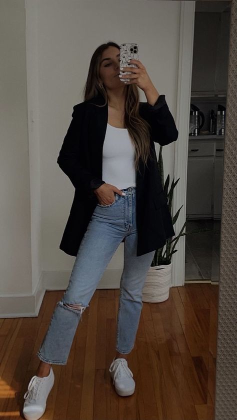 Basic ribbed white tank paired with high rise straight leg ankle jeans from abercrombie and whtie vans. Black Blazer Outfit Casual, Oversized Black Blazer Outfit, Blazer And Jeans Outfit Women, Style Oversized Blazer, Ankle Jeans Outfit, Oversize Blazer Outfit, Black Blazer With Jeans, Jeans Blazer Outfit, Abercrombie Outfits