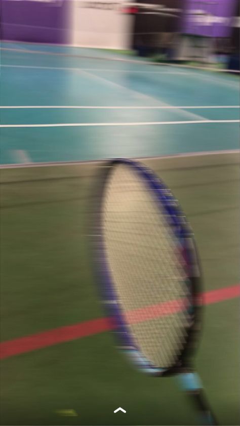 badminton, badminton racket ,court, badminton girl Badminton Mixed Doubles, Aesthetic Badminton Photos, Badminton Racket Aesthetic, Badminton Court Aesthetic, Badminton Aesthetic, Badminton Photos, Badminton Court, Badminton Sport, Best Snapchat