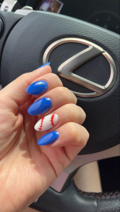 Cubs Nails Designs, Buffalo Bills Nails Design, Baseball Themed Nails, Stadium Photoshoot, Sporty Nails, Cubs Nails, Baseball Nail Designs, Buffalo Bills Nails, Basketball Nails