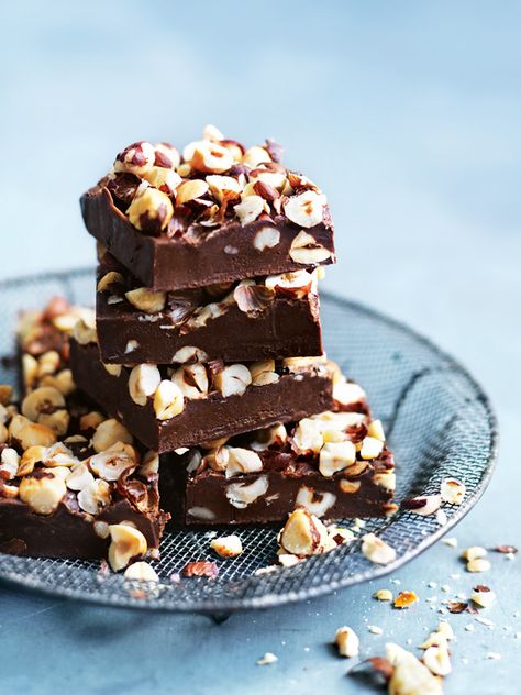 Cheats Hazelnut And Chocolate Fudge | Donna Hay Mint Fudge Recipe, Hazelnut Fudge, Fudge Ingredients, Fudge Recipes Chocolate, Donna Hay, Quick And Easy Dinner, Baking Mix, Quick Desserts, Decadent Chocolate