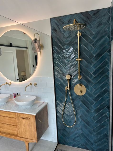 Dark Blue Tile Shower Wall, Navy Blue Tiles Bathroom, Blue And Gold Bathroom Tiles, Gold And Turquoise Bathroom, Gold And Dark Blue Bathroom, Bathroom Blue And Gold, Dark Blue Bathroom Tile Ideas, Family Bathroom Blue, Bathroom Ideas Blue And Gold