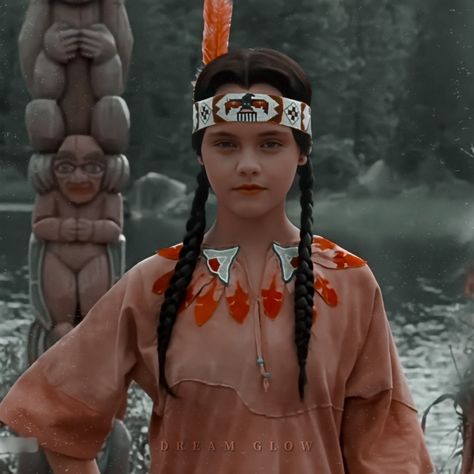 addams family values Addams Family Values Wednesday, Wednesday Addams 90s, Wednesday Addams Original, Addams Family Series, Addams Family Movie, Addams Family Values, Original Teen Titans, Tag Yourself, Spooky Movies