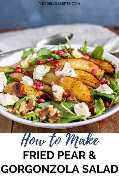 This Pear and Gorgonzola Salad is a delicious winter salad. Creamy, strong gorgonzola pairs with sweet pan-fried pears and crunchy walnuts! Pear Gorgonzola Salad, Pear And Gorgonzola, Roasted Pear Salad, Maple Roasted Carrots, Gorgonzola Salad, Roasted Pear, Good Meatloaf Recipe, Gorgonzola Cheese, Best Meatloaf