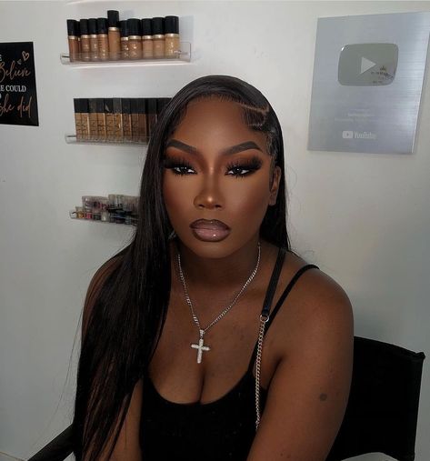 Rachel Fit, Nude Makeup Black Women, Makeup Looks Brown, Birthday Makeup Looks, Birthday 21st, Gold Makeup Looks, Face Beat Makeup, Brown Girls Makeup, Natural Glam Makeup