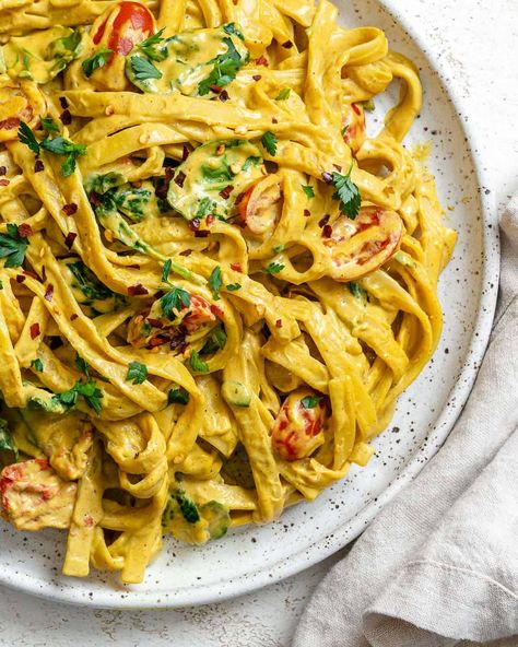 Creamy Curry Pasta, Curry Pasta, Creamy Curry, Dairy Free Pasta, Meatless Recipes, Plant Based Cookbook, Keto Dinners, Pakistani Style, Delicious Pasta