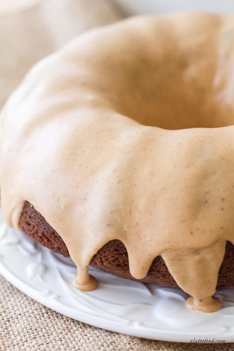 Brioche, Glaze For Bundt Cake, Banana Bundt Cake Recipe, Banana Almond Muffins, Crumb Cake Topping, Peanut Butter Glaze, Sweet Banana Bread, Banana Bundt Cake, Banana Coffee Cakes