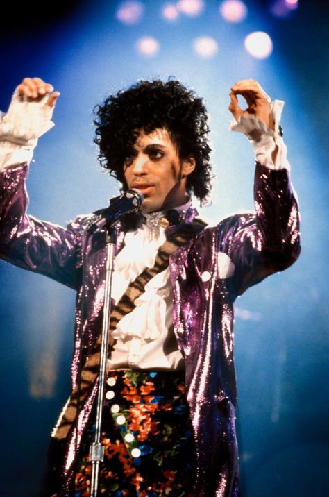 Princes Fashion, Rain Music, Prince Musician, Rip Prince, Prince Purple Rain, Roger Nelson, Purple Outfits, Prince Rogers Nelson, Purple Reign