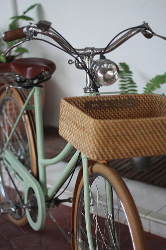 Vw Minibus, Bici Retro, Sepeda Retro, Bike Restoration, Green Bicycle, Velo Cargo, Green Bike, Velo Vintage, Hemma Diy