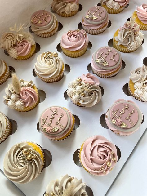 Birthday Cupcakes For Women, Bride Cupcakes, 50th Birthday Cupcakes, Baby Shower Cakes Neutral, Deco Cupcake, Baby Shower Cupcakes For Girls, Elegant Cupcakes, Baby Shower Sweets, Boho Cake