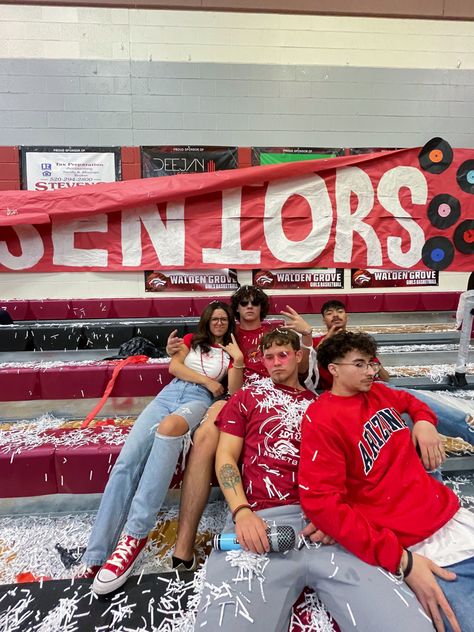 Homecoming Signs, Senior Year Of High School, Senior Activities, Pep Rally, Student Council, Basketball Girls, School Motivation, Senior Year, School Spirit