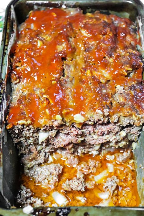 Meatloaf Without Breadcrumbs, Meatloaf With Oats, Meatloaf With Bbq Sauce, Basic Meatloaf Recipe, Meatloaf With Oatmeal, Basic Meatloaf, Baked Meatloaf, How To Make Meatloaf, Beef Meatloaf