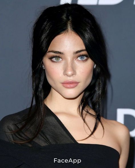 Dark Hair Pale Skin, Black Hair Pale Skin, Dark Hair Light Eyes, Dark Hair Blue Eyes, Black Hair Makeup, Brunette Blue Eyes, Hair Pale Skin, Rambut Brunette, Black Hair Blue Eyes