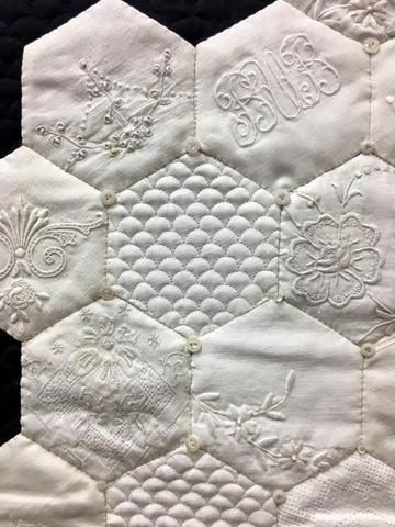 Patchwork Hexagonal, Wedding Dress Quilt, Cindy Needham, Hexie Quilts Patterns, Hexagon Patchwork, Hexie Quilt, English Paper Piecing Quilts, Hexagon Quilt, Paper Piecing Quilts