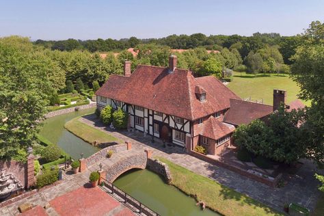 The dreamiest country houses and estates to buy as your post-lockdown retreat Newport House, Exposed Ceilings, Brick Construction, Big Bedrooms, Large House, English Manor, Car Museum, Georgian Homes, Country Houses