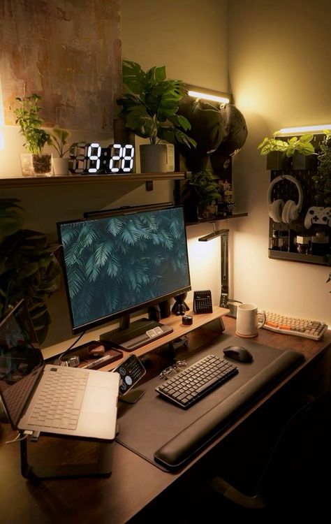 Desk Cozy Aesthetic, Clean Setup Pc, Clean Pc Setup, Minimalist Pc Setup, Clean Gaming Setup, Clean Desk Setup, Setup Minimalist, Clean Setup, Streaming Room