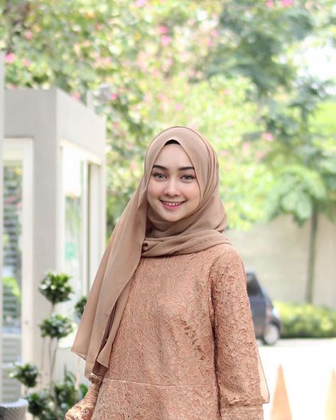 Foto Ootd, Wearing Hijab, Pashmina Style, Pashmina Hijab, Model Hijab, Ootd Simple, Simple Hijab, Coffee Instagram, Tutorial Hijab