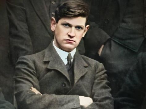 It is understood that Michael Collins and Kitty Kiernan had planned to wed in November 1922, however, Collins was assassinated in August of that same year. Photo: Bo Media Lord Alfred Douglas, Irish Love, Tragic Love, Tragic Love Stories, Pirate Queen, Michael Collins, Irish Pride, Irish History, Irish Heritage