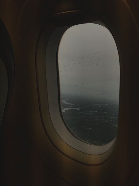 #airplane #aesthetic #rain #suede Airplane Window Aesthetic, Playlist Vibes, Airplane Aesthetic, Window Aesthetic, Aesthetic Rain, In Airplane, Plane Window, Airplane Window, Instagram Aesthetic