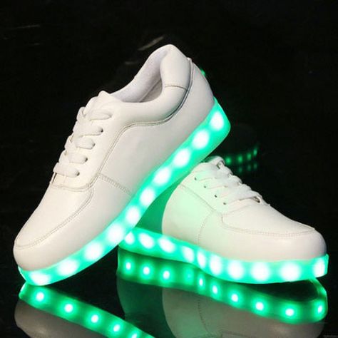 Inside Slippers, Glow Shoes, Tenis Vans, Led Shoes, Boys Casual Shoes, Light Up Shoes, Inside Shoes, Strappy Shoes, Lit Shoes