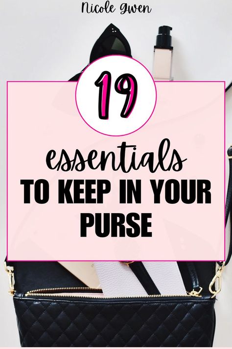 purse essentials Essentials For Your Purse, What Should Be In My Purse List, Purse Contents Ideas, Inside Purse Organization Ideas, Thing To Put In Your Purse, What To Keep In Wallet, Things You Need In Your Purse, Purse Must Haves Items List, What To Put In My Purse