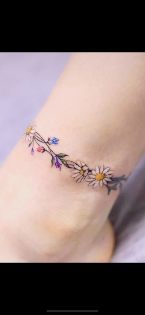 Wildflower Tattoo Design, Wrist Bracelet Tattoo, Tattoo Thoughts, Chain Tattoo, Ankle Bracelet Tattoo, Cool Wrist Tattoos, Flower Wrist Tattoos, Anklet Tattoos, Tattoos For Women Flowers