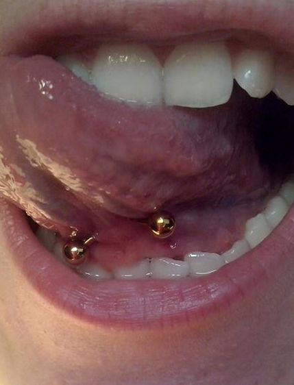 [gold curved barbell tongue web piercing, going to be my 3rd and probably final 'odd' piercing] Gold Tongue Piercing, Under Tongue Piercing, Tongue Web, Tongue Web Piercing, Web Piercing, Face Jewelry, Face Jewellery, Tongue Piercing, Piercing Ideas